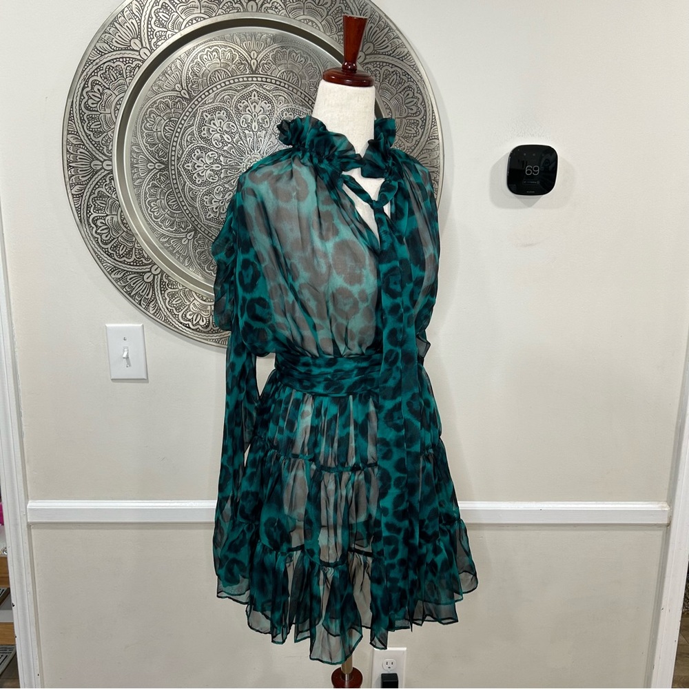 NWT Gigiis Green and Black Cheetah Print Dress with Belt Size Medium - Picture 6 of 10